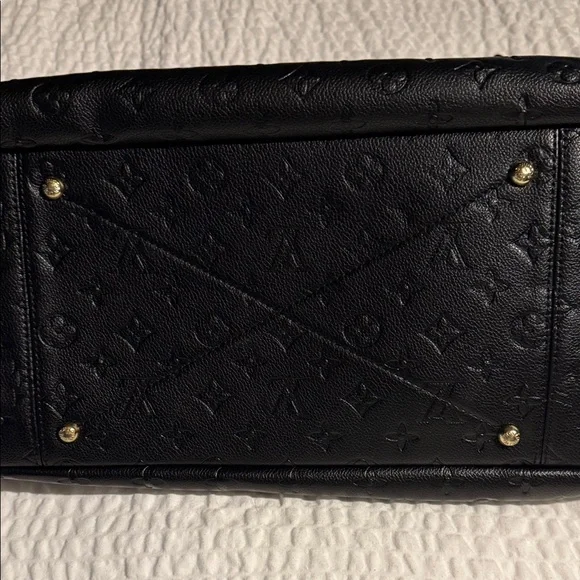 Black Women's Shoulder Bag - Picture 3 of 12